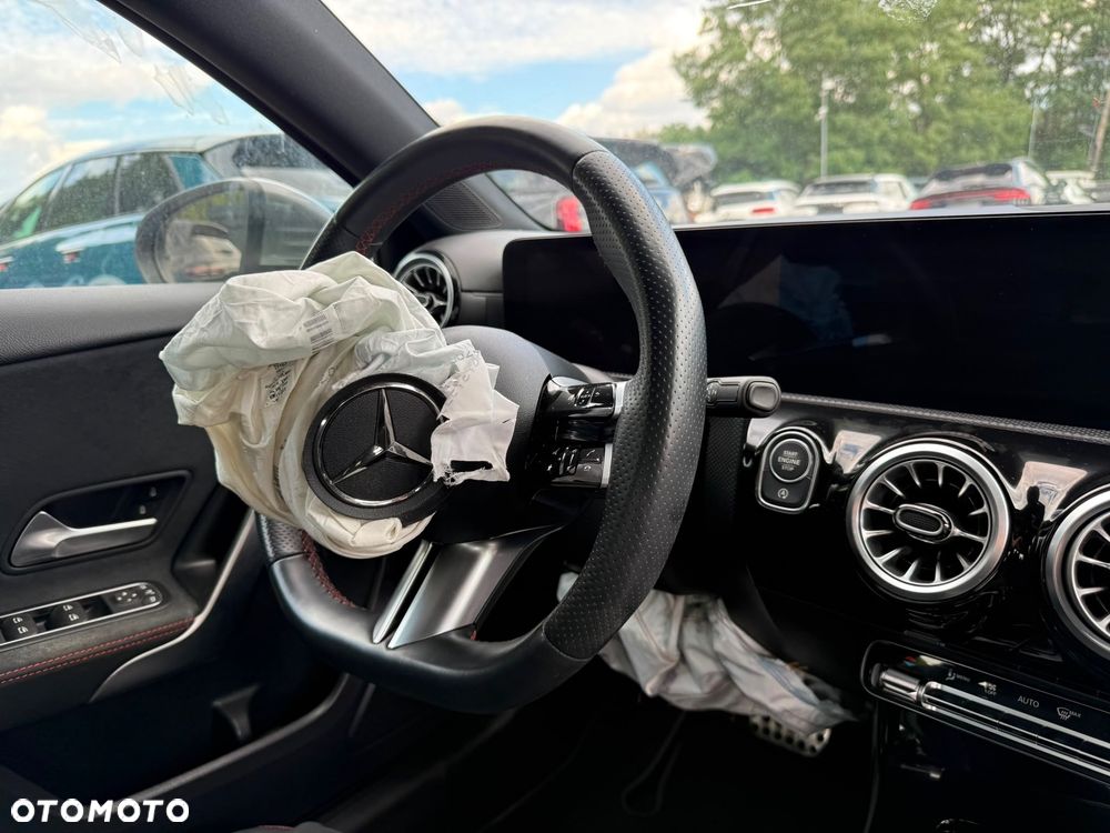 Mercedes-Benz Klasa A 200 AMG Line 7G-DCT - 16