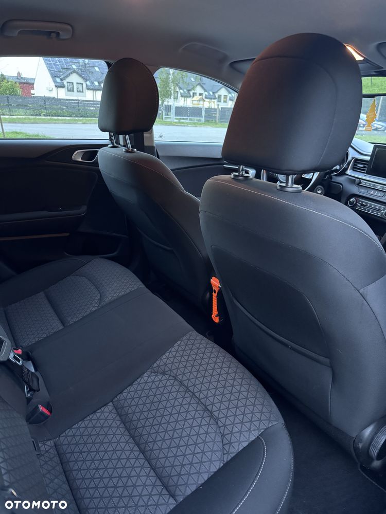 Kia Ceed 1.6 CRDi SCR L - 13