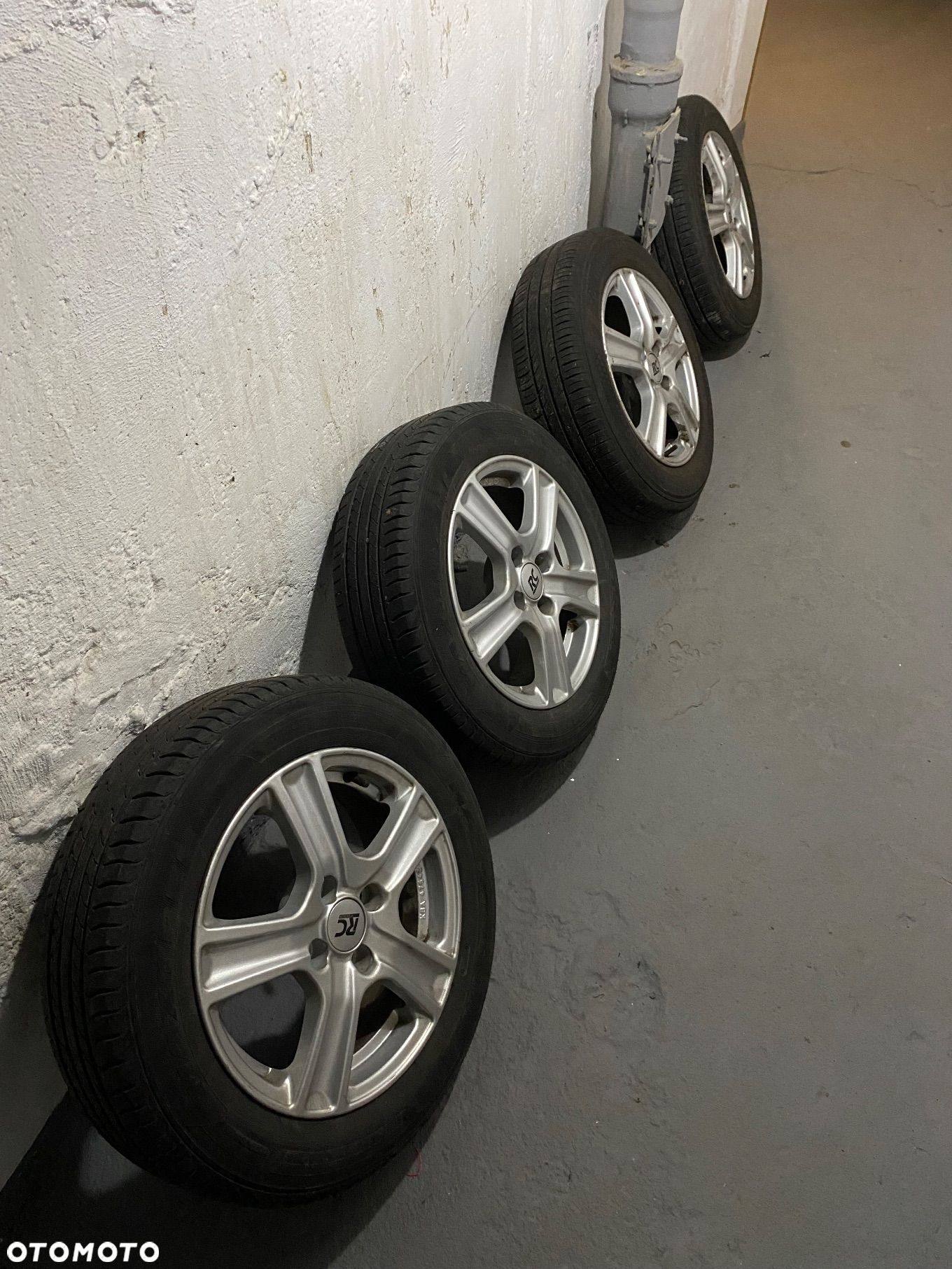 Felgi z oponami 175/65 R15 - 1
