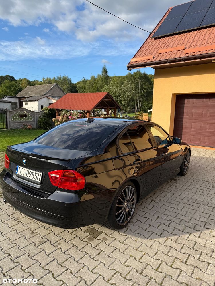 BMW Seria 3 320d DPF Touring - 10