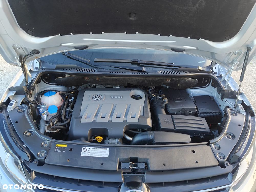 Volkswagen Touran - 34