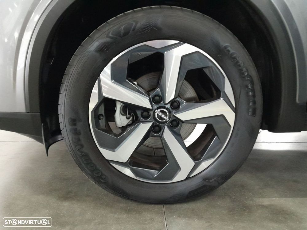Nissan Qashqai 1.3 DIG-T N-Connecta LED - 22