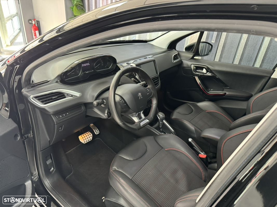Peugeot 208 1.2 PureTech GT Line EAT6 - 11