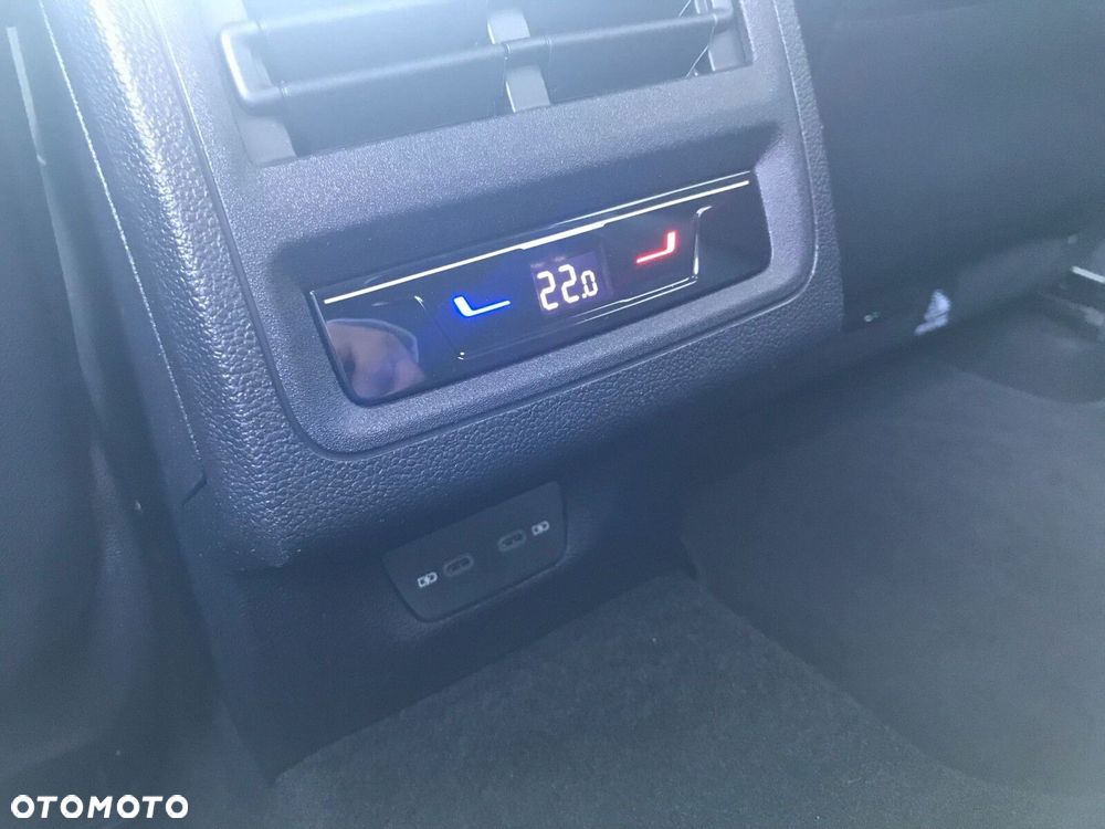 Volkswagen Golf - 20