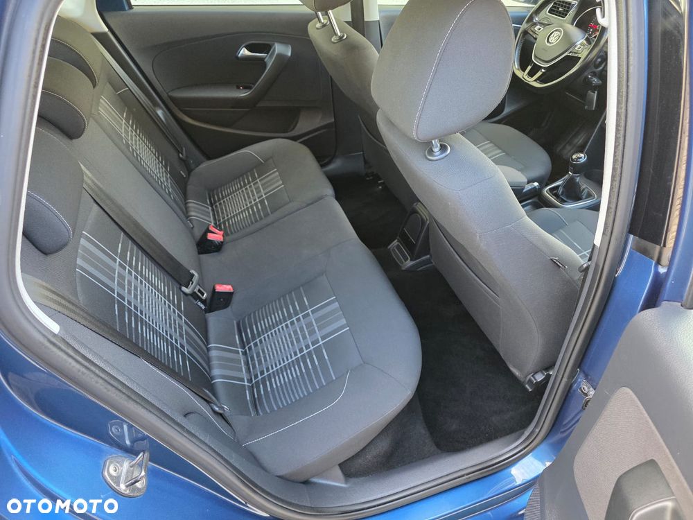 Volkswagen Polo 1.4 TDI Blue Motion Technology Lounge - 22