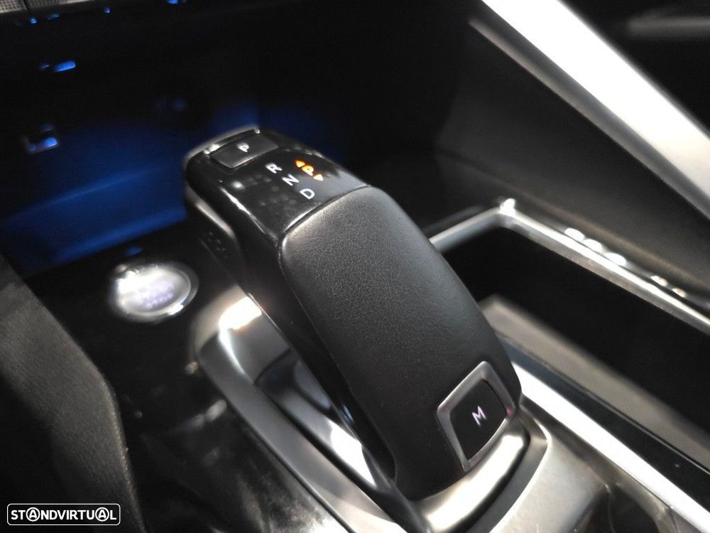 Peugeot 3008 1.5 BlueHDi Allure Pack EAT8 - 38