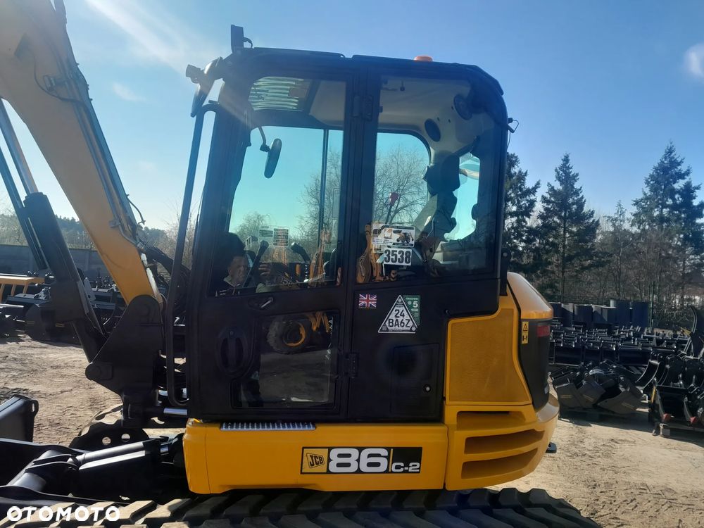 JCB 86C-2 - 16