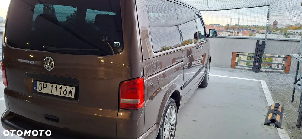 Volkswagen Multivan 2010 photo 5