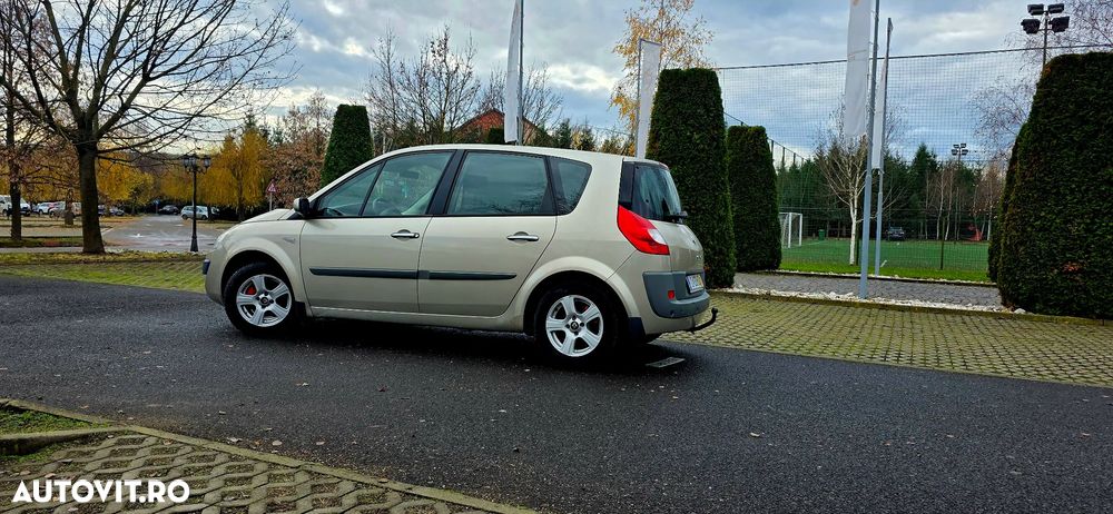 Renault Scenic - 8