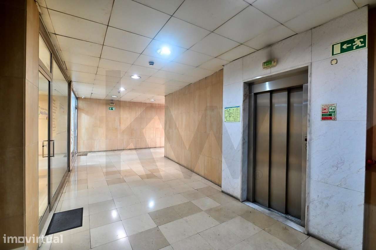 Escritorio/ Consultório Avenida 5 de Outubro - Grande imagem: 4/19