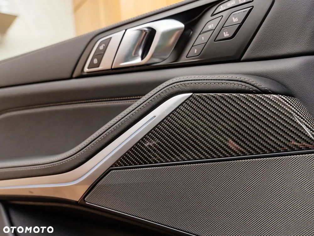 BMW X7 M60i xDrive - 10