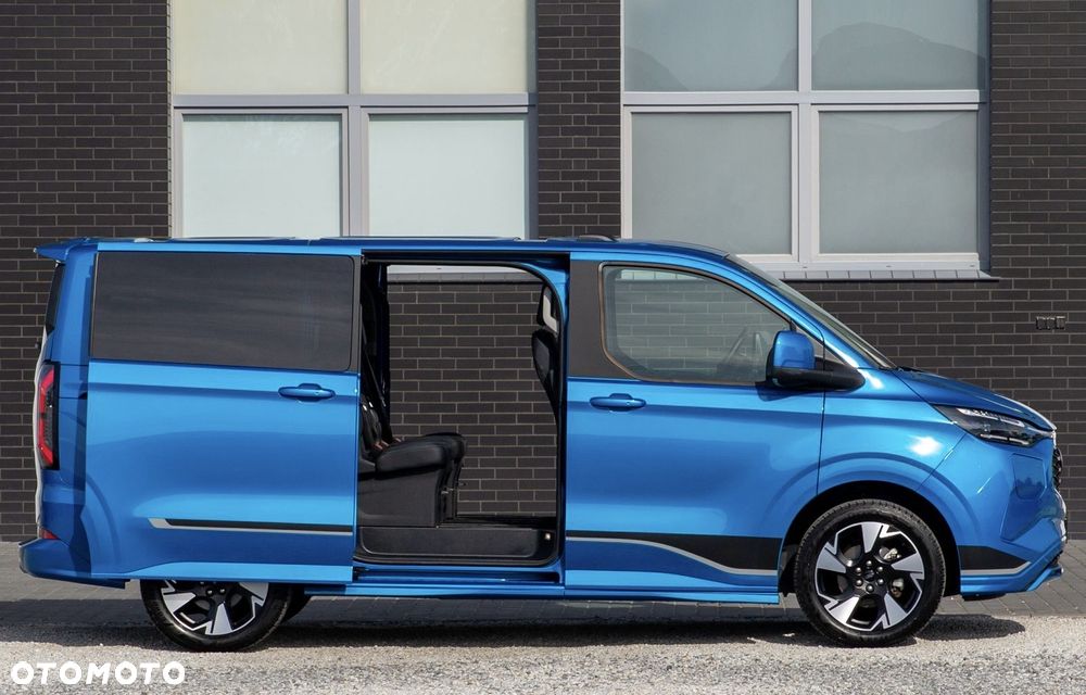 Ford Tourneo Custom - 6