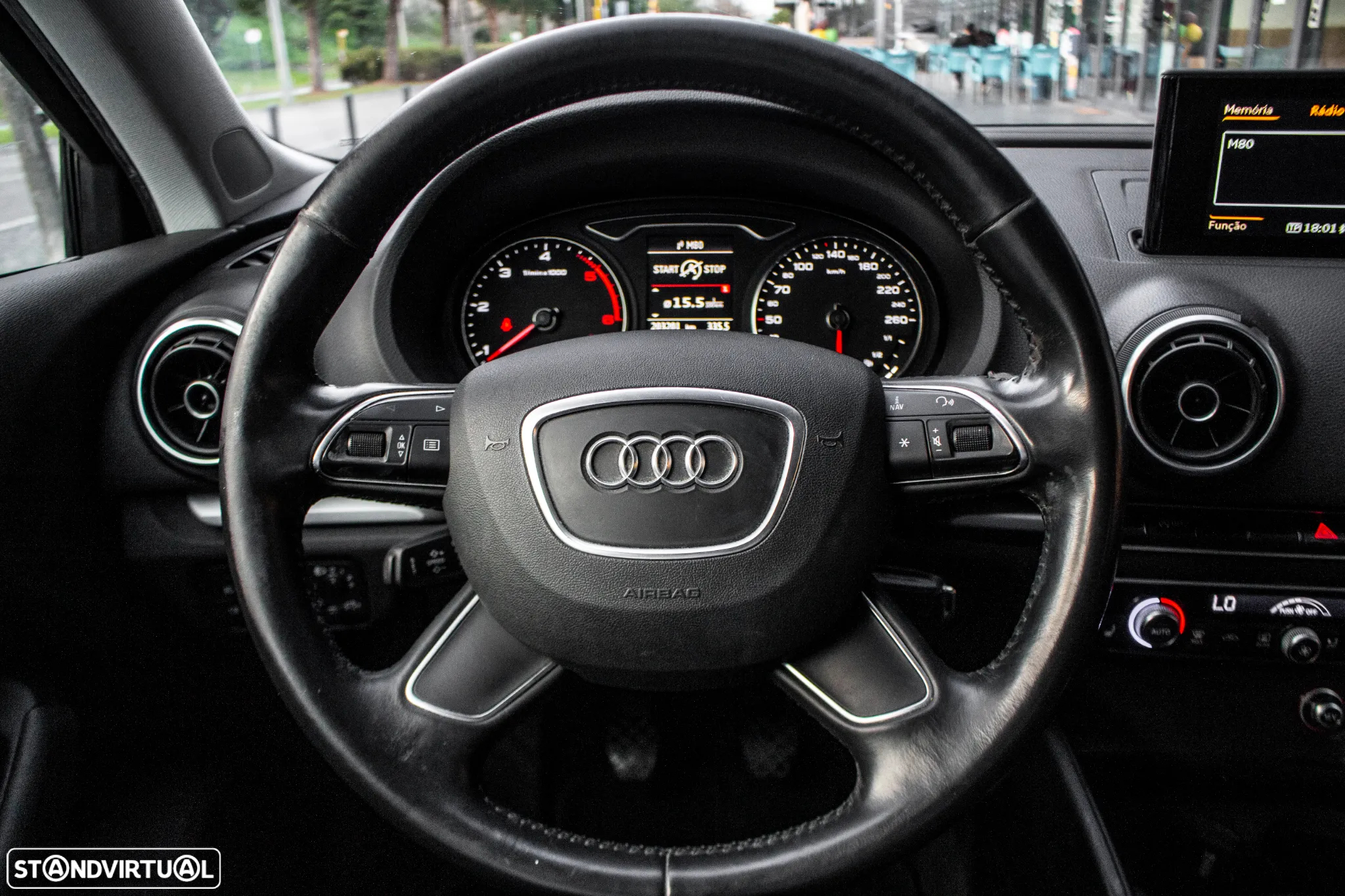 Audi A3 Sportback 1.6 TDI Advance Ultra - 14