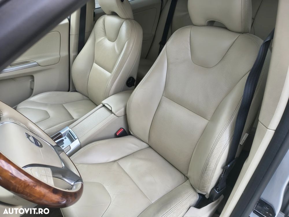 Volvo XC 60 D5 AWD Aut. Summum - 6