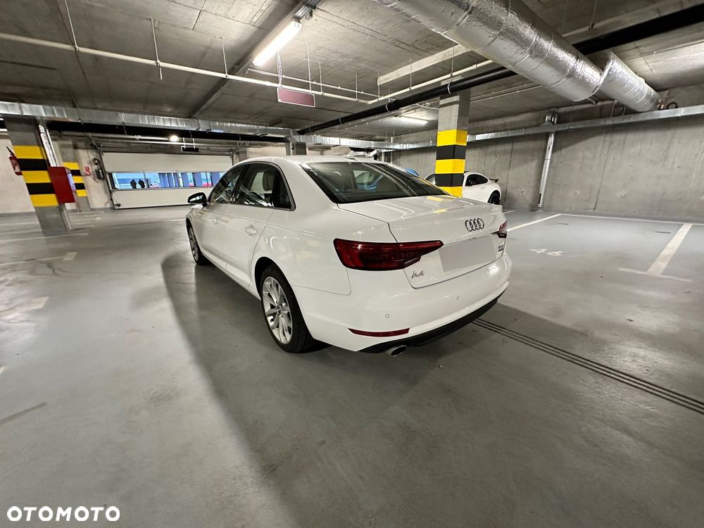 Audi A4 Limousine - 11