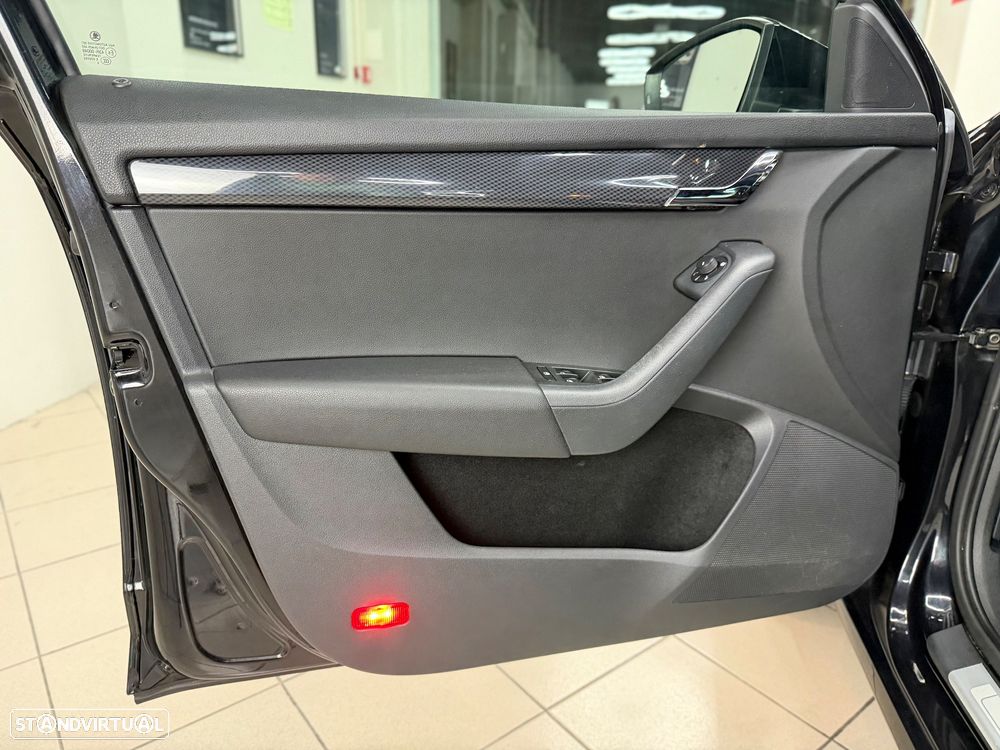 Skoda Octavia Break 2.0 TDI (Green tec) RS - 14