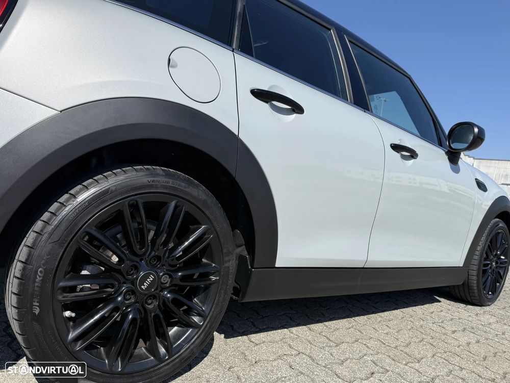 MINI 5 Portas Cooper Premium Plus JCW Auto - 23