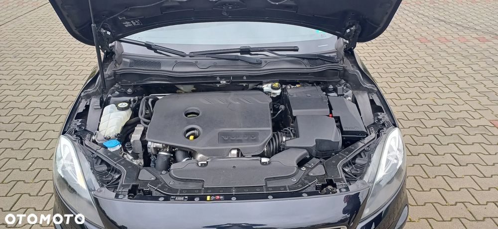 Volvo V40 - 16