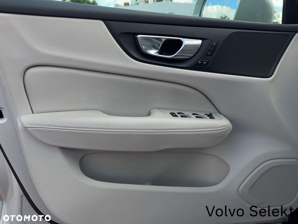 Volvo V60 Cross Country - 11