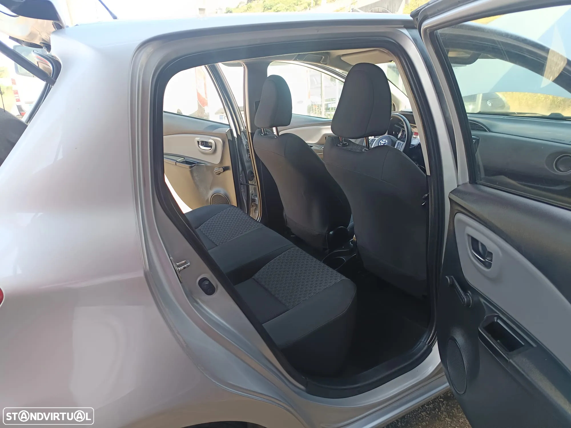 Toyota Yaris 1.4 D-4D S+PT+TP+PL+Navi - 16