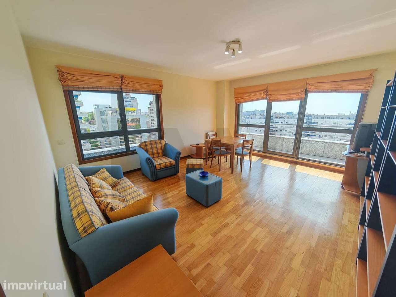 Apartamento T1 para arrendamento — Centro do Porto (em frente ao Parqu