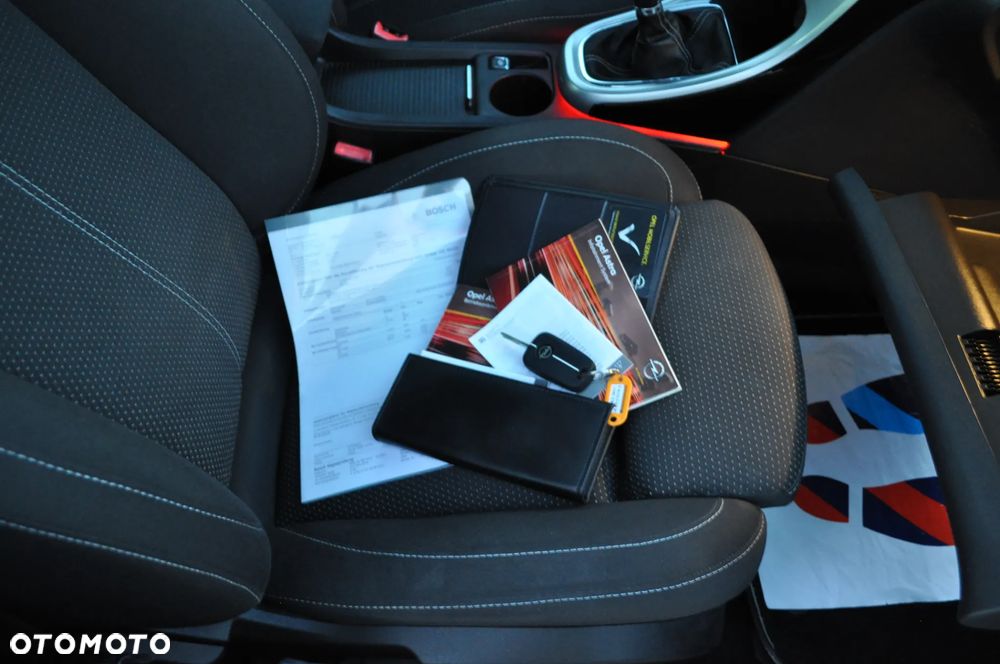 Opel Astra 1.4 Turbo Sport - 35