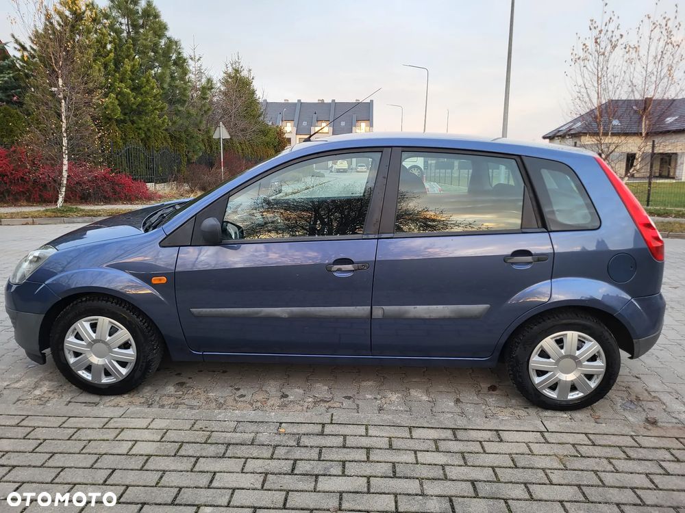 Ford Fiesta 1.3 Trend - 4