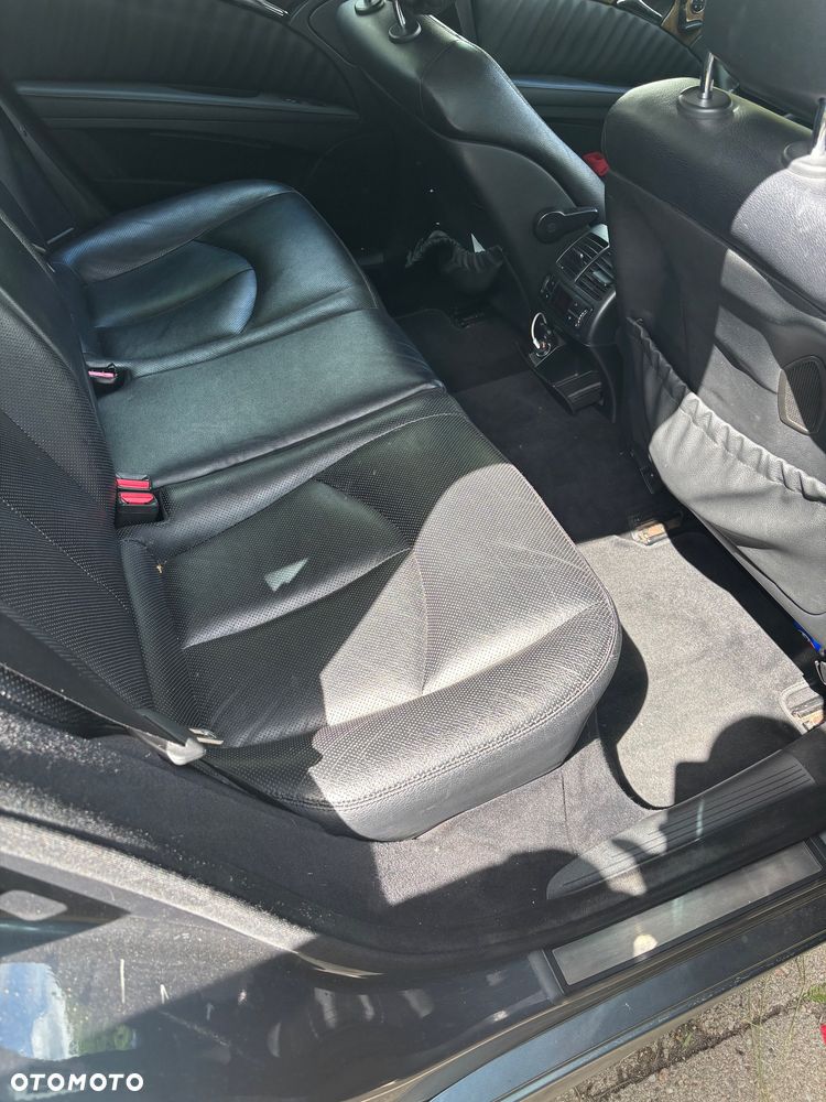 Mercedes-Benz Klasa E 320 CDI T Avantgarde - 3