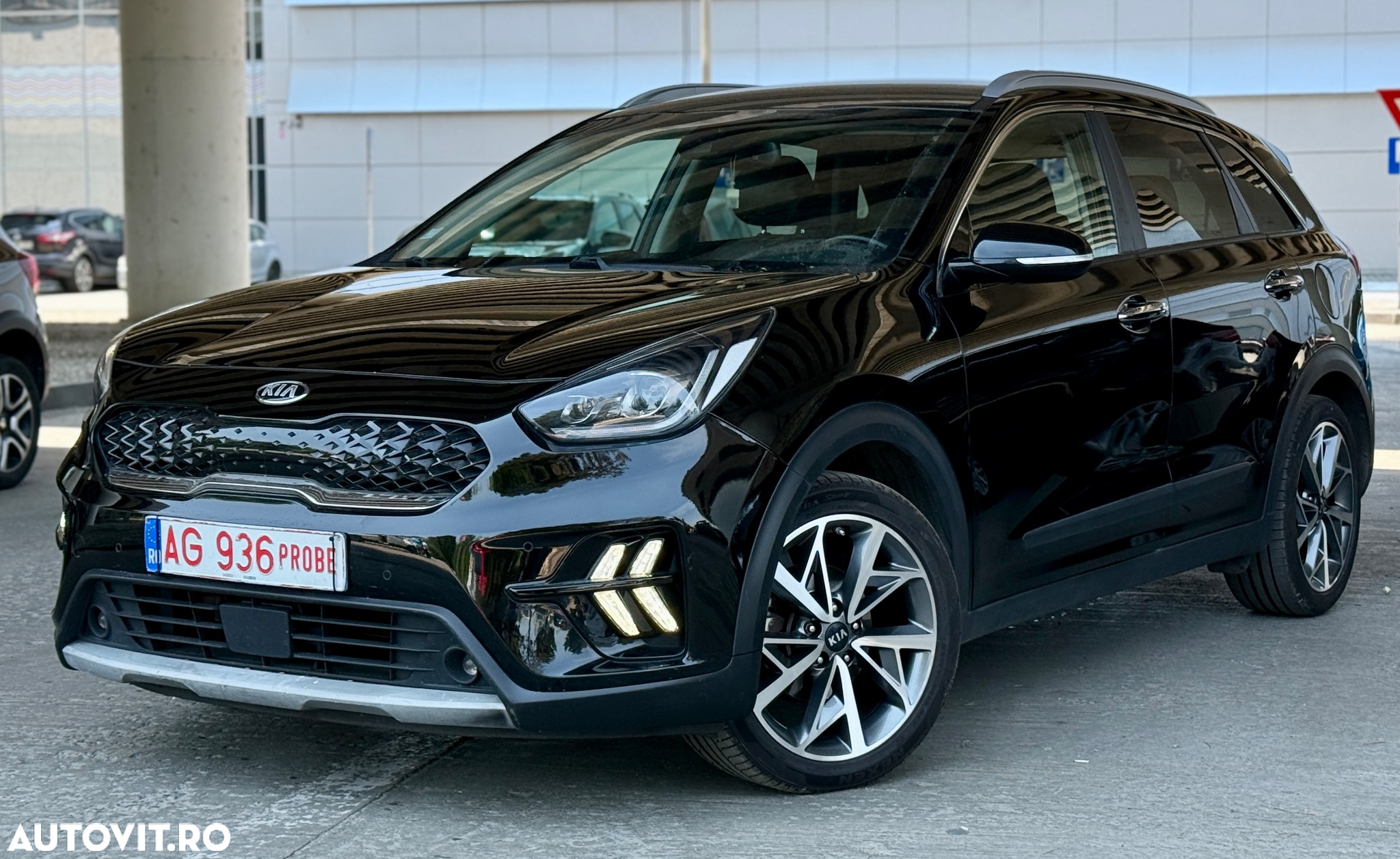 Kia Niro 1.6 GDI HEV 2WD OPF Aut. Edition 7 - 3