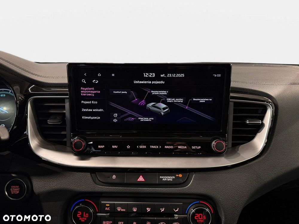 Kia XCeed - 28