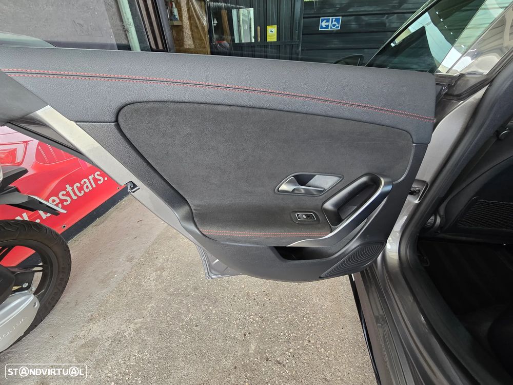 Mercedes-Benz CLA 180 d Shooting Brake AMG Line Aut. - 38