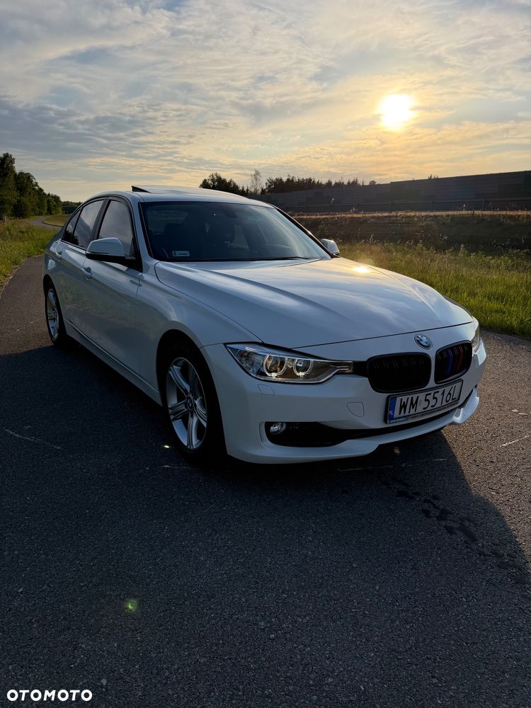 BMW Seria 3 320i - 1