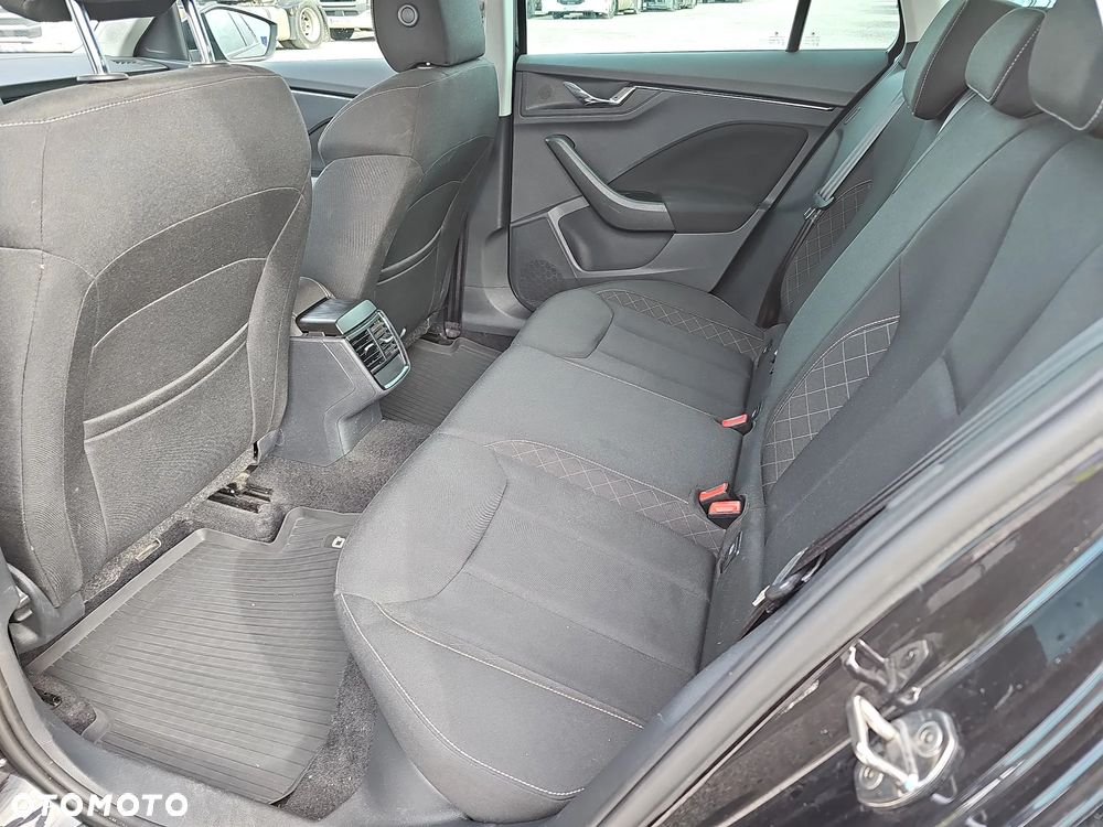 Skoda Kamiq 1.0 TSI Ambition DSG - 24