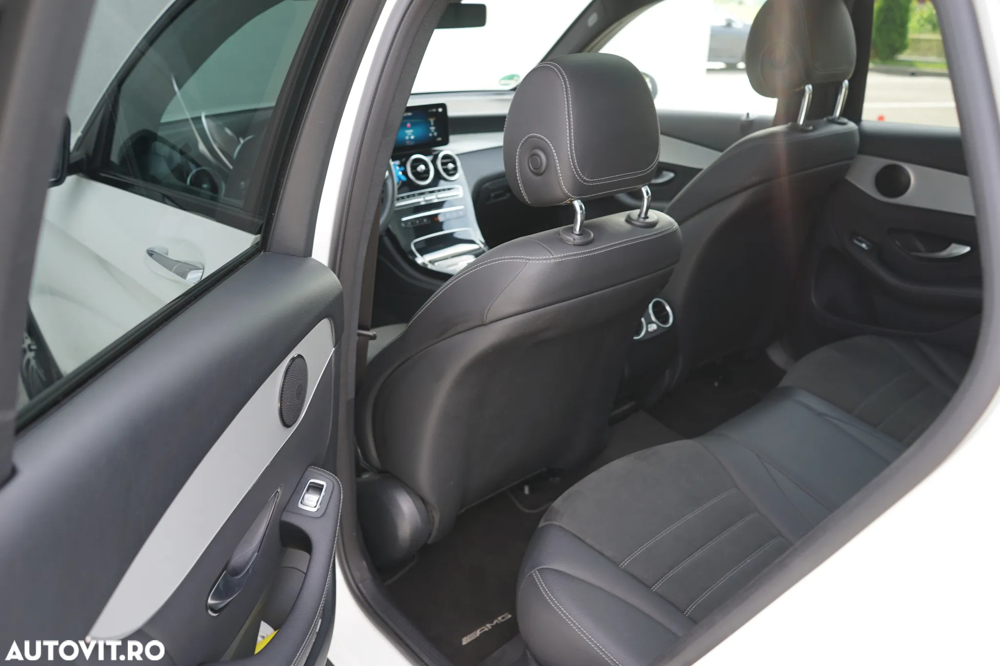 Mercedes-Benz GLC 200 4MATIC - 36