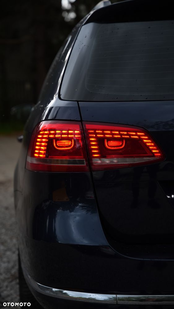 Volkswagen Passat - 4