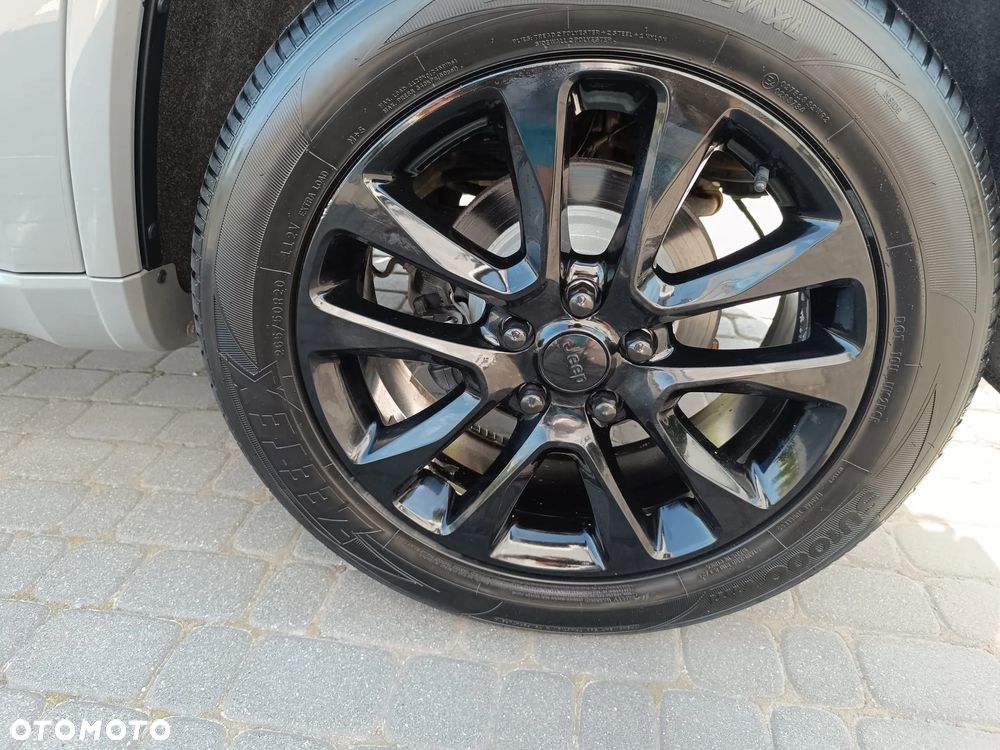 Jeep Grand Cherokee - 9