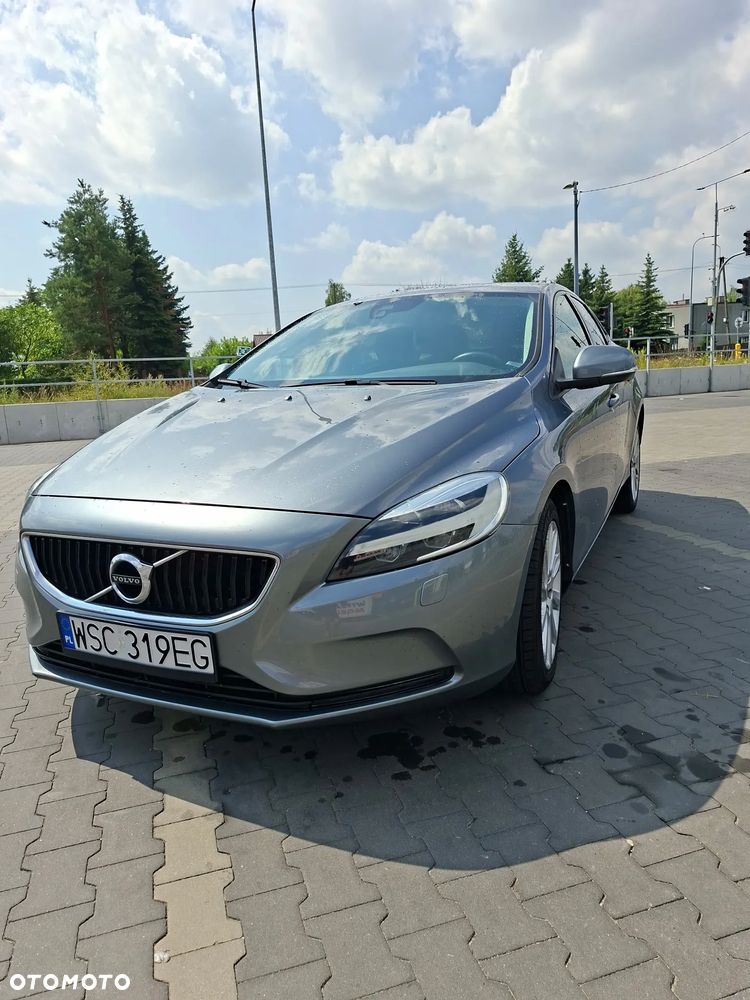 Volvo V40 D2 Momentum - 1