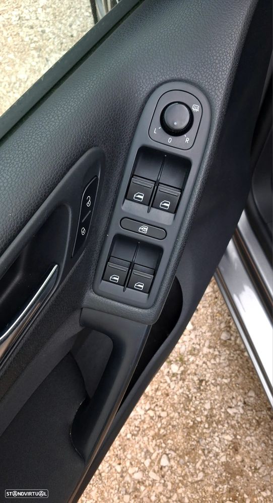 VW Golf 1.6 TDi Confortline - 11