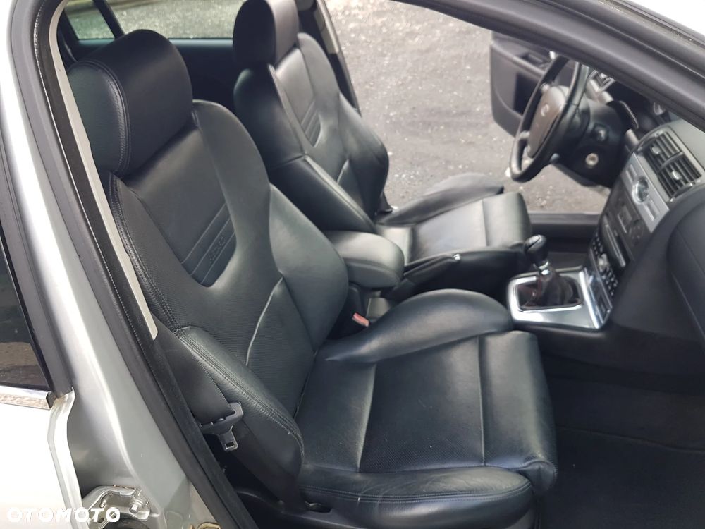 Ford Mondeo 3.0 V6 ST 220 - 14