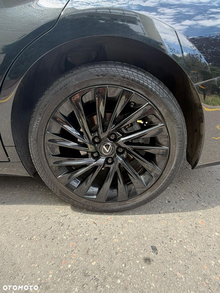 Lexus ES 300h Business Edition - 7