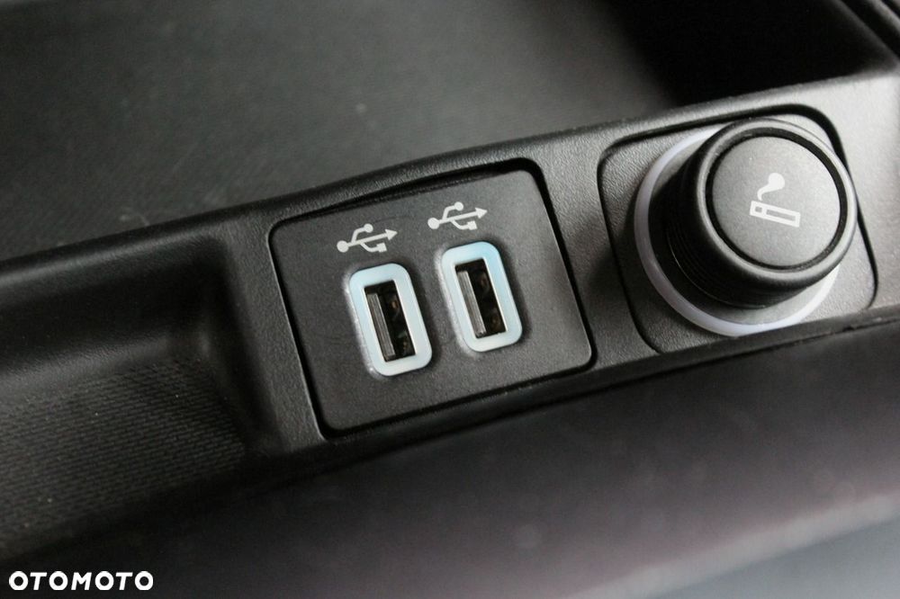Ford Mondeo SW 2.0 Hybrid Trend - 28