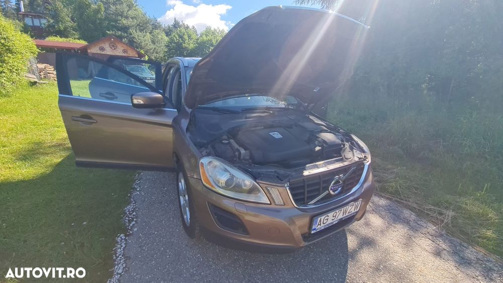 Volvo XC 60 D5 AWD A6 Basic - 16