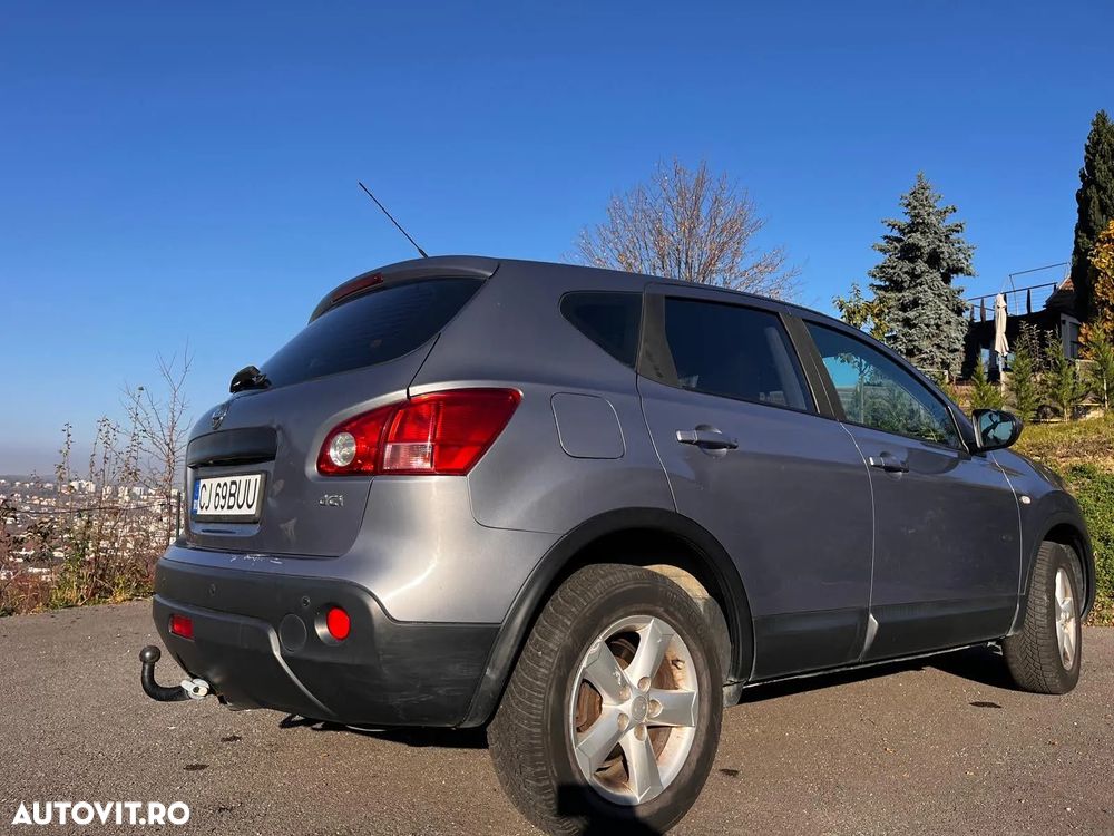 Nissan Qashqai 2.0 DCI 4 x 4 DPF tekna - 7