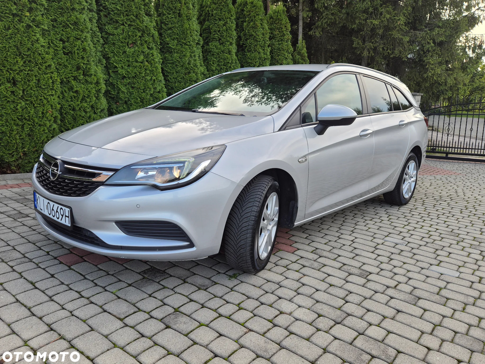 Opel Astra 1.6 CDTI DPF ecoFLEX Sports TourerStart/Stop Edition - 3