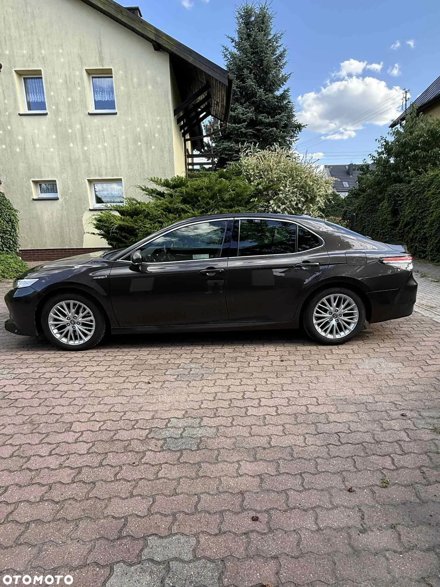 Toyota Camry 2.5 Hybrid Executive CVT - 4