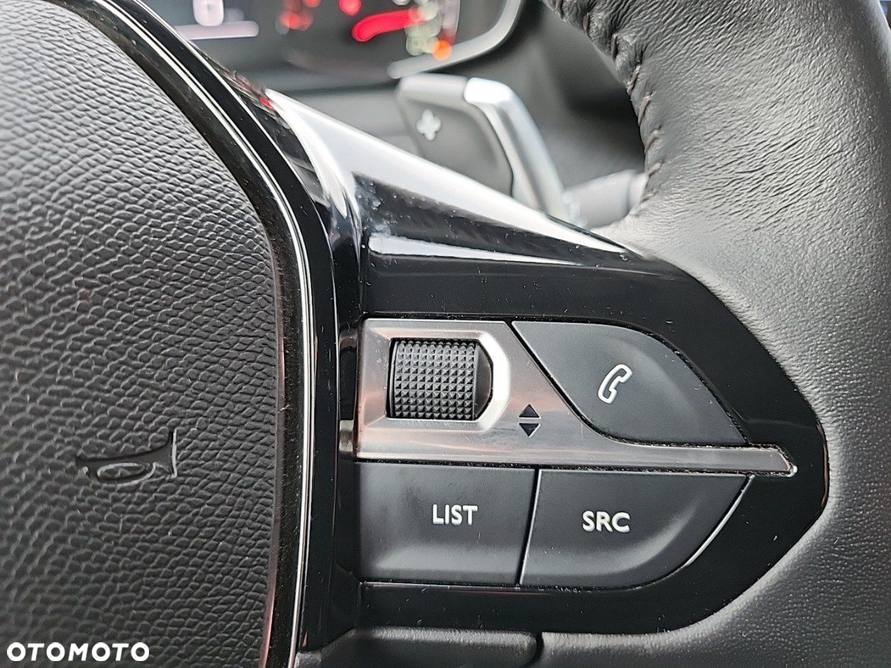 Peugeot 2008 - 19