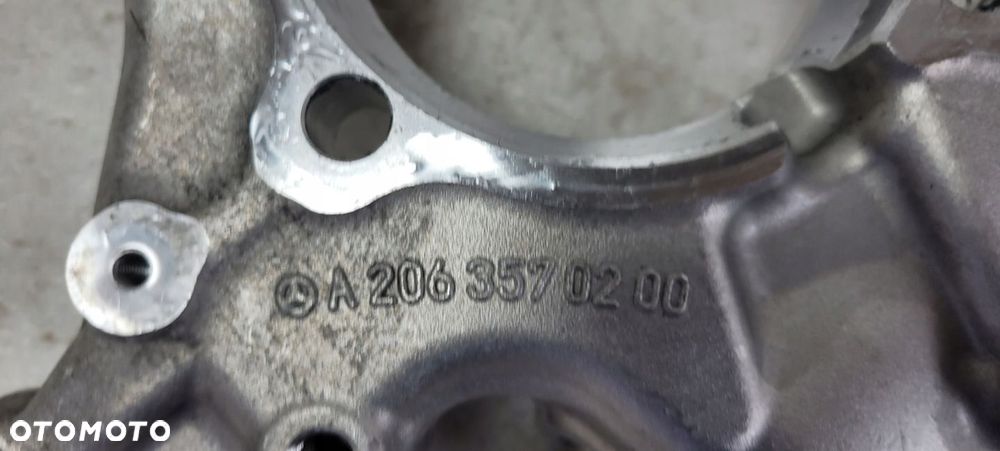 ZWROTNICA PIASTA TYŁ PRAWA MERCEDES C-KLASA V W206 - 11