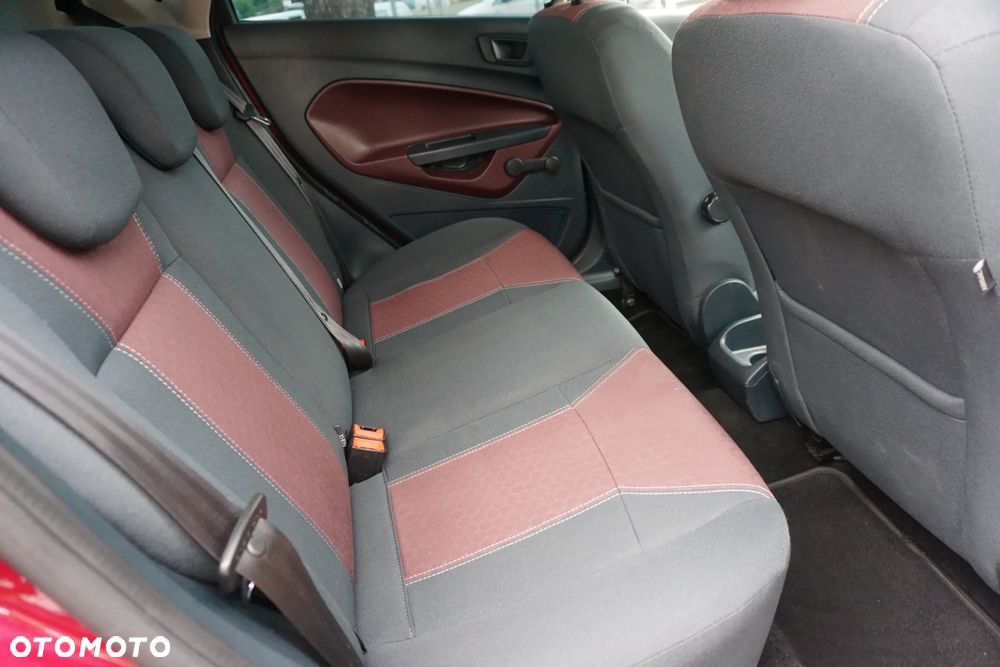 Ford Fiesta 1.25 Celebration - 14