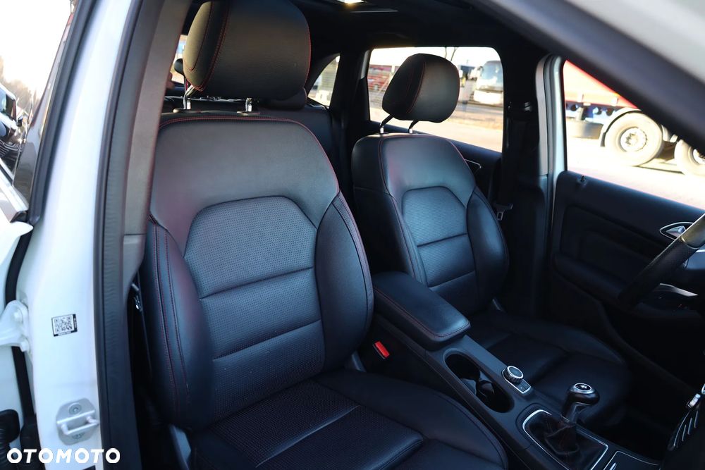 Mercedes-Benz Klasa B 200 UrbanStyle Edition - 30