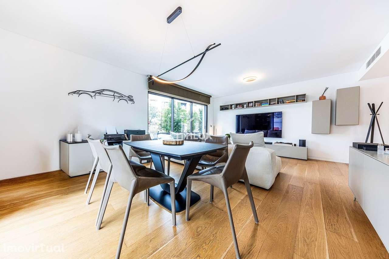 T2 único com terraço de 150m² no Fábrica 1921 - Grande imagem: 2/39